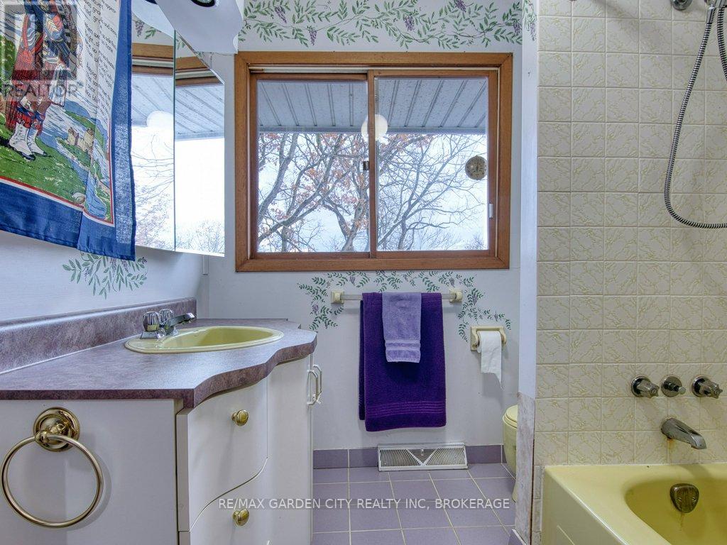 1234 Pelham Road, St. Catharines, Ontario  L2R 6P7 - Photo 18 - X12555186