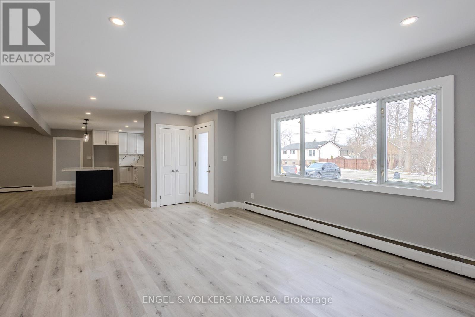 109 Queenston Boulevard, Fort Erie, Ontario  L2A 1K9 - Photo 14 - X12555228