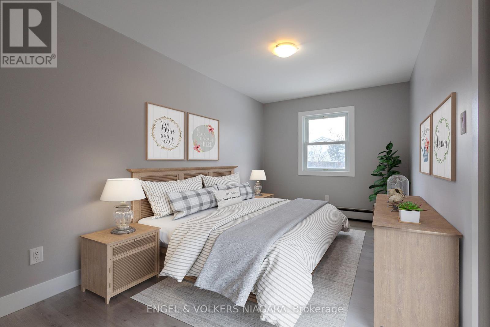 109 Queenston Boulevard, Fort Erie, Ontario  L2A 1K9 - Photo 27 - X12555228