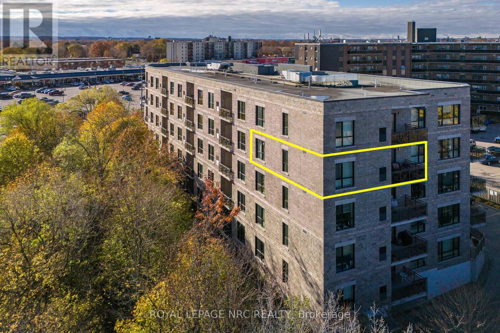 401 - 379 SCOTT STREET, St. Catharines, Ontario