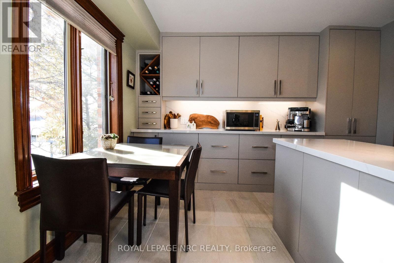 303 - 55 Main Street, St. Catharines, Ontario  L2N 4T8 - Photo 14 - X12555292