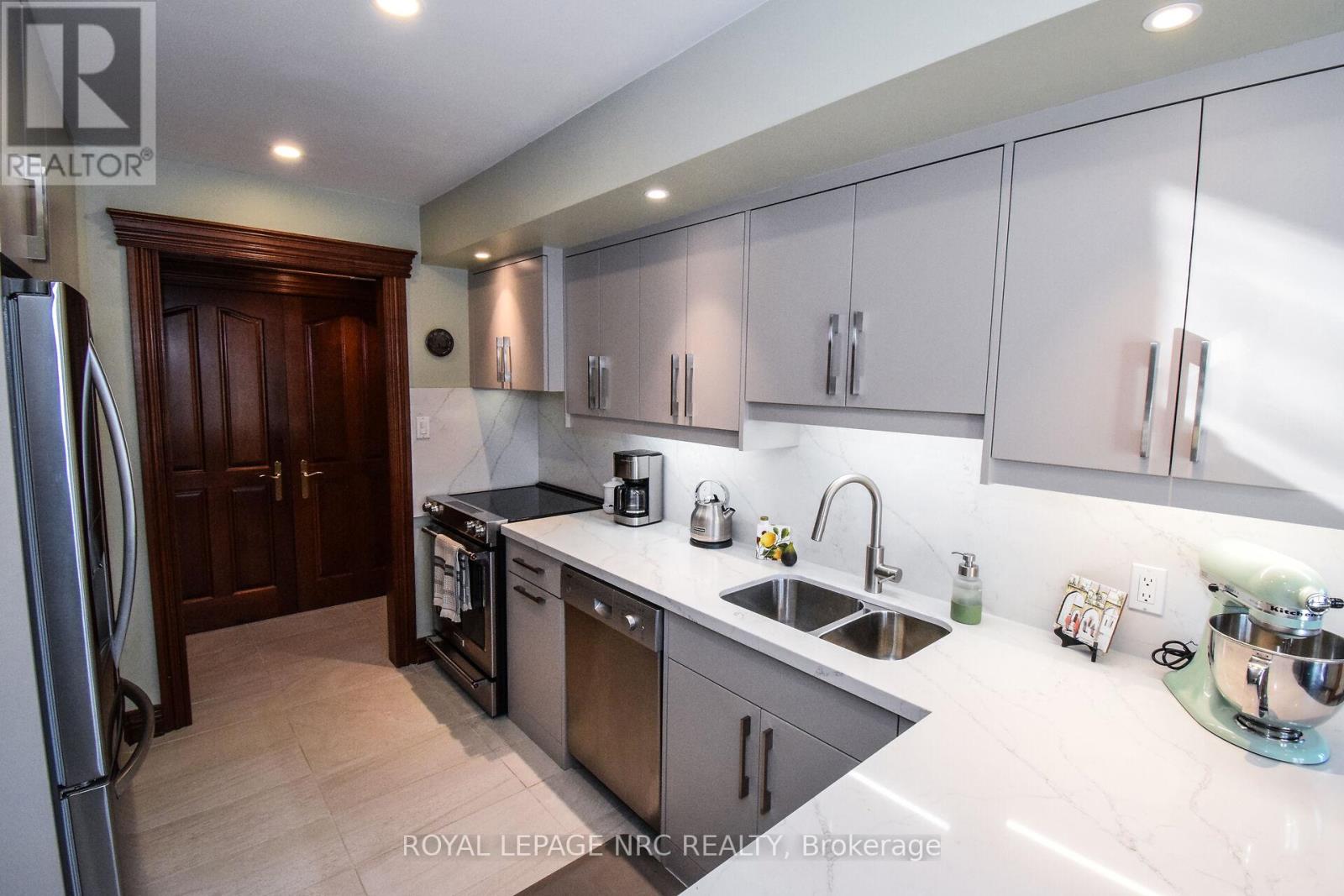 303 - 55 Main Street, St. Catharines, Ontario  L2N 4T8 - Photo 17 - X12555292