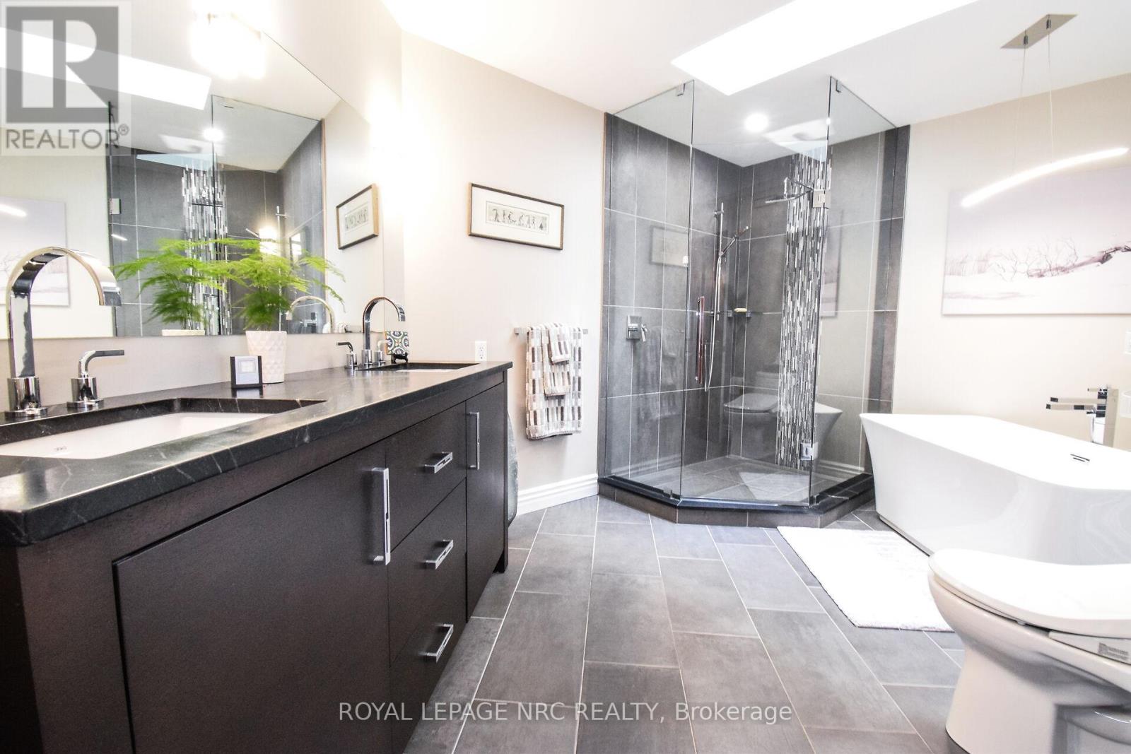 303 - 55 Main Street, St. Catharines, Ontario  L2N 4T8 - Photo 27 - X12555292