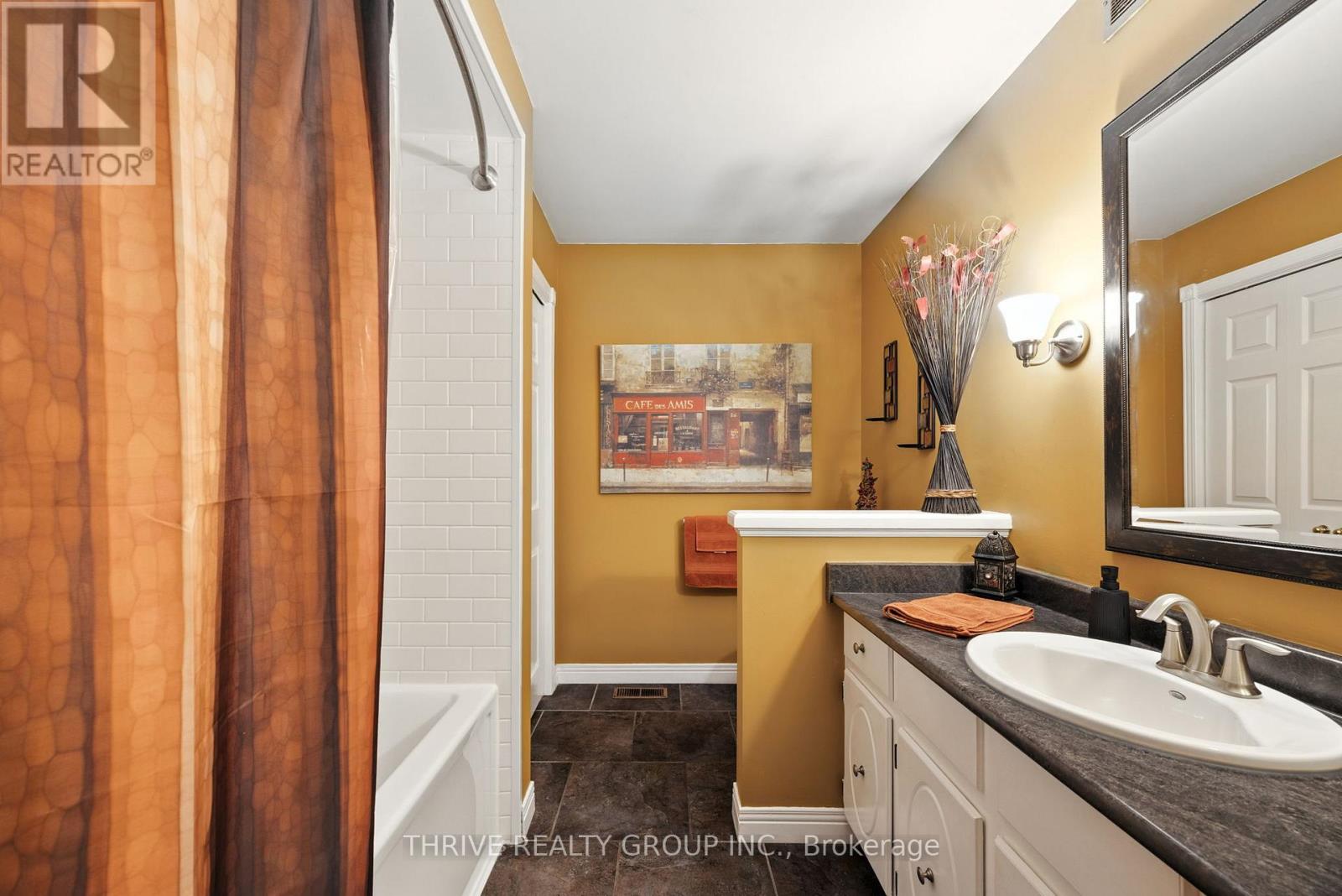 48118 Ron Mcneil Line, Malahide, Ontario N5H 2R6 - Photo 17 - X12555350