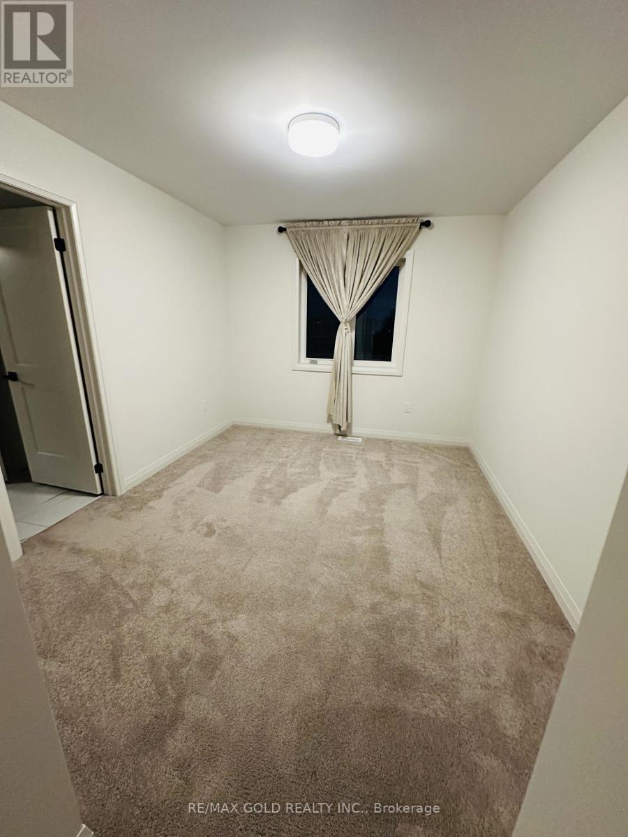 5 Bluebird Boulevard, Adjala-Tosorontio (Colgan), Ontario  L0G 1W0 - Photo 16 - N12555028