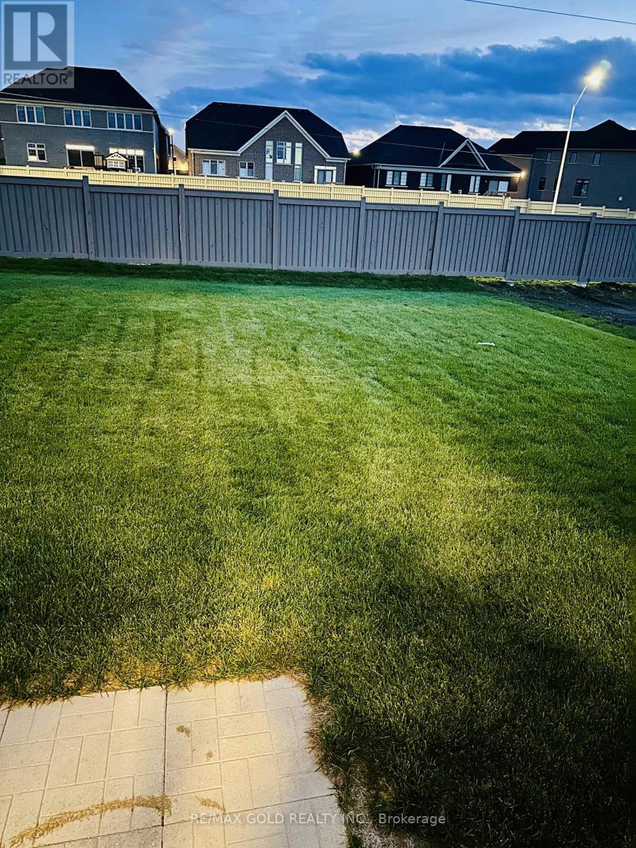 5 Bluebird Boulevard, Adjala-Tosorontio (Colgan), Ontario  L0G 1W0 - Photo 23 - N12555028