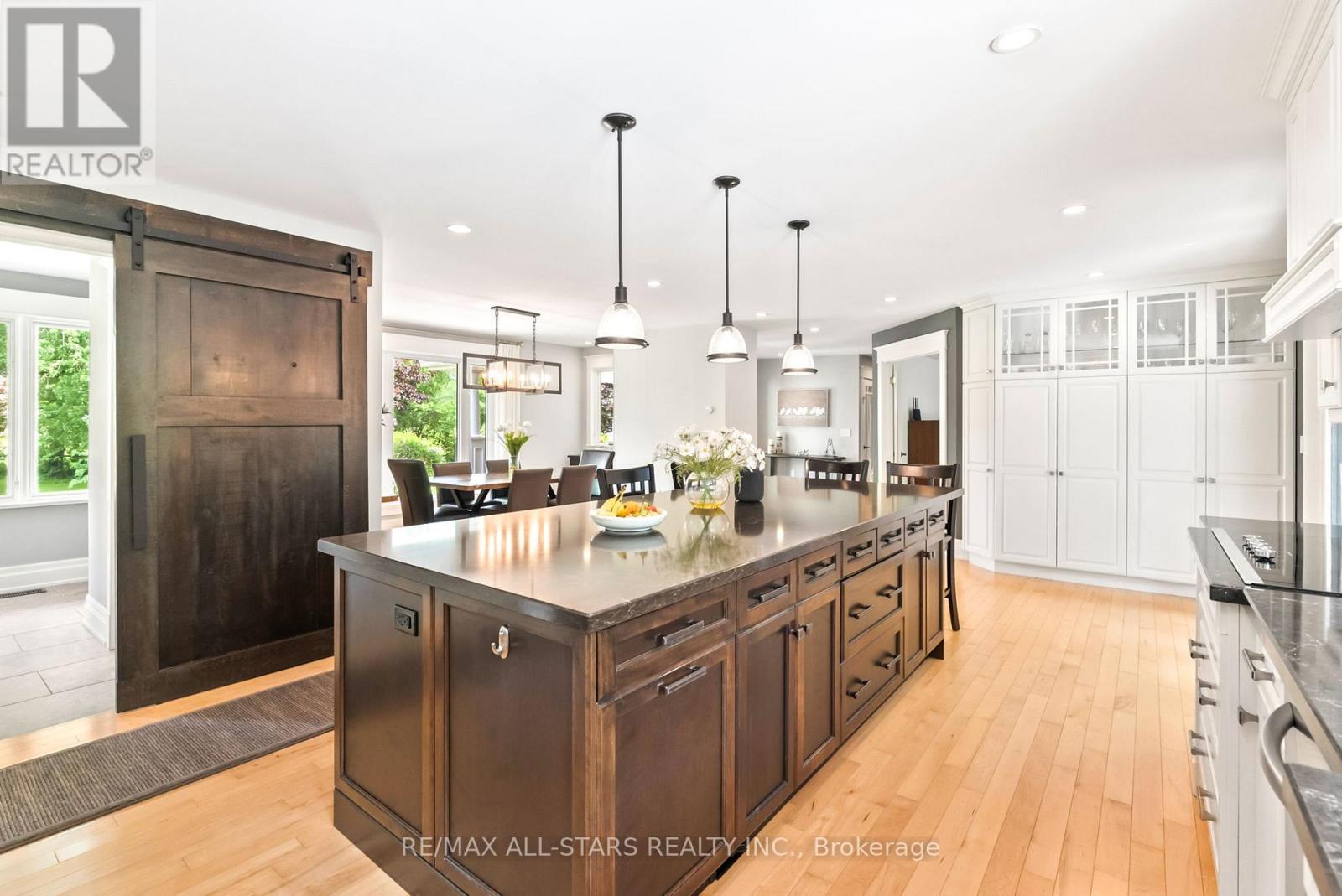 523 Davis Drive, Uxbridge, Ontario  L9P 1R1 - Photo 10 - N12555158