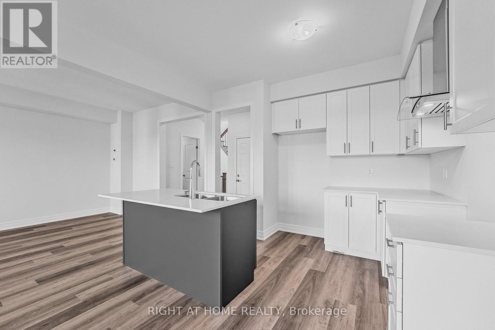 43 Federica Crescent, Wasaga Beach, Ontario  L9Z 0N5 - Photo 16 - S12555076