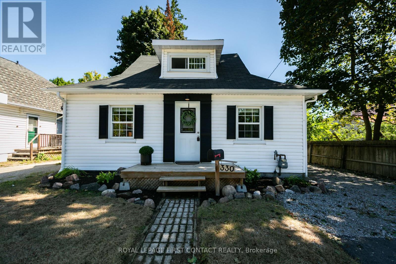 330 Laclie Street, Orillia, Ontario  L3V 4P3 - Photo 1 - S12555106