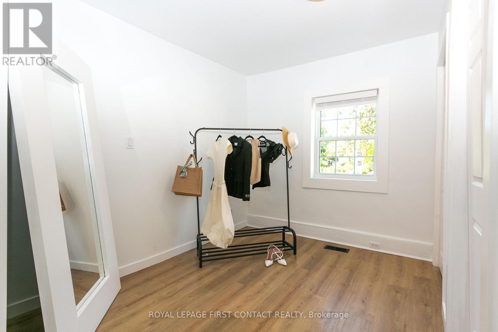 330 Laclie Street, Orillia, Ontario  L3V 4P3 - Photo 10 - S12555106