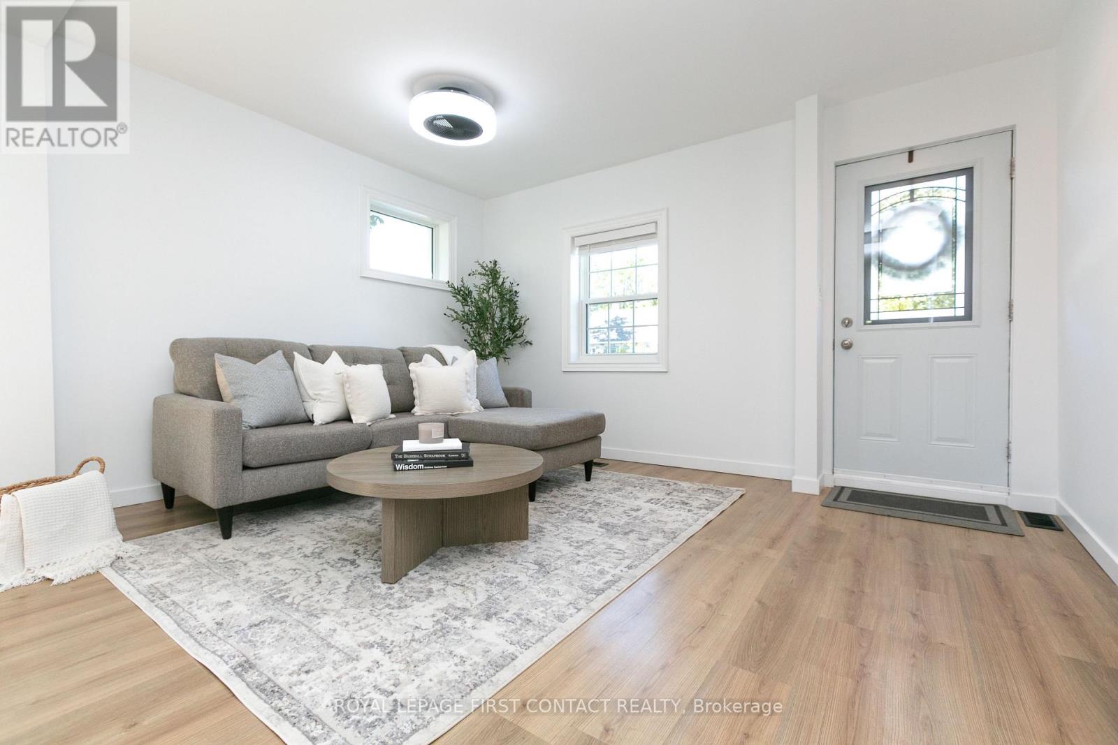 330 Laclie Street, Orillia, Ontario  L3V 4P3 - Photo 5 - S12555106