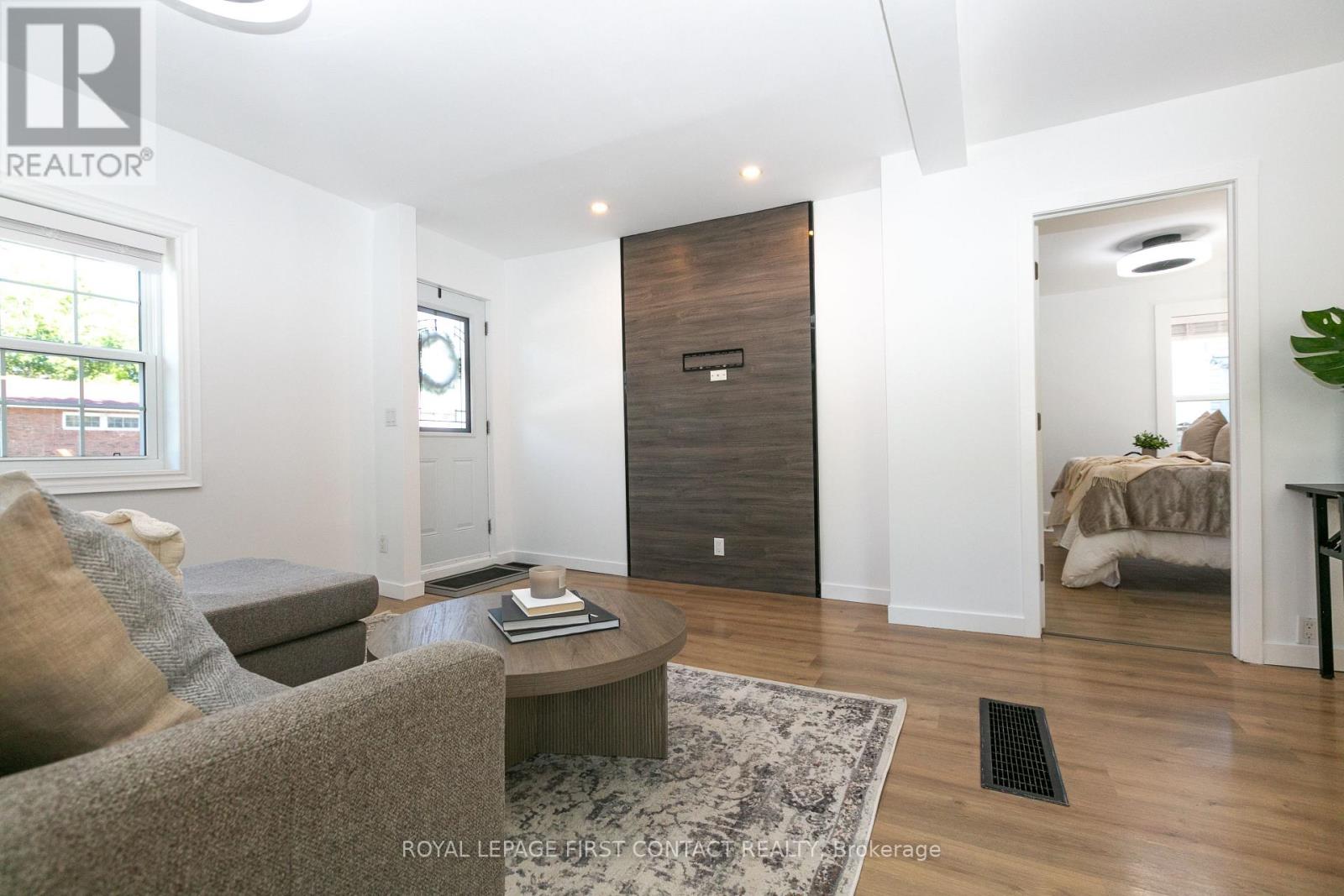 330 Laclie Street, Orillia, Ontario  L3V 4P3 - Photo 6 - S12555106