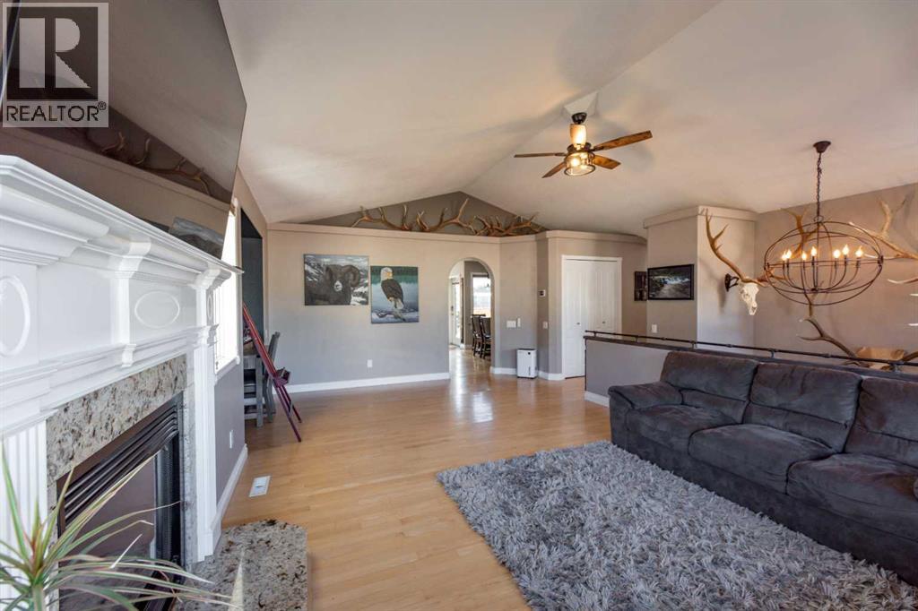 Property at 102 Marciszyn Place image 5