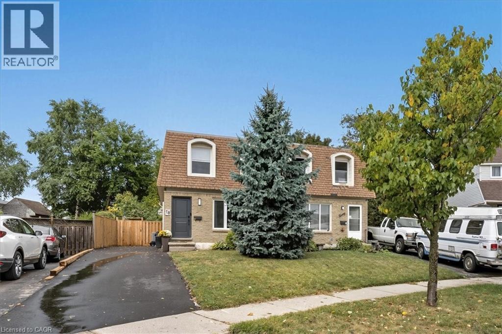 18 Berwick Place, Kitchener, Ontario  N2A 2R7 - Photo 2 - 40772492