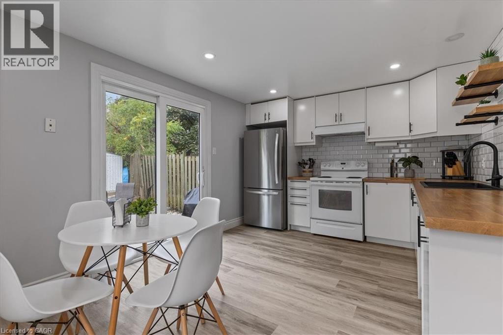 18 Berwick Place, Kitchener, Ontario  N2A 2R7 - Photo 9 - 40772492