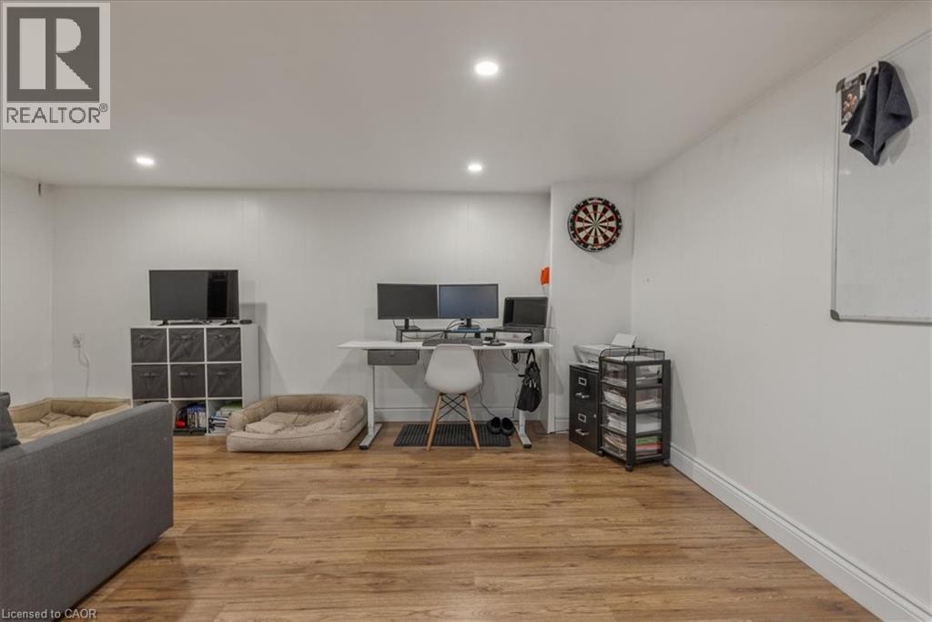 18 Berwick Place, Kitchener, Ontario  N2A 2R7 - Photo 27 - 40772492