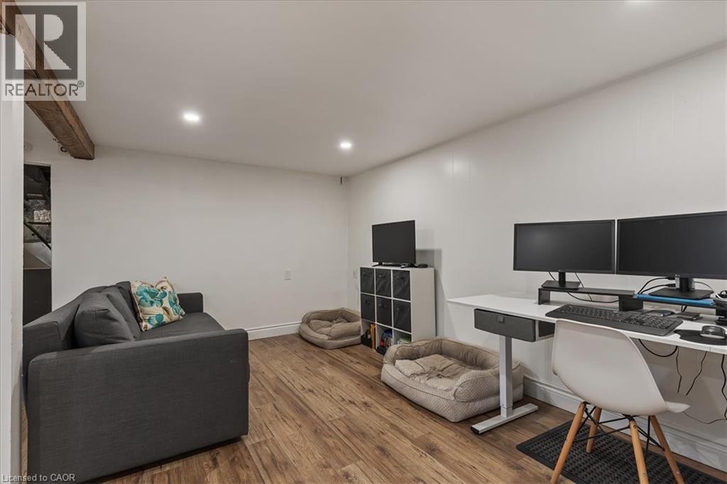 18 Berwick Place, Kitchener, Ontario  N2A 2R7 - Photo 28 - 40772492