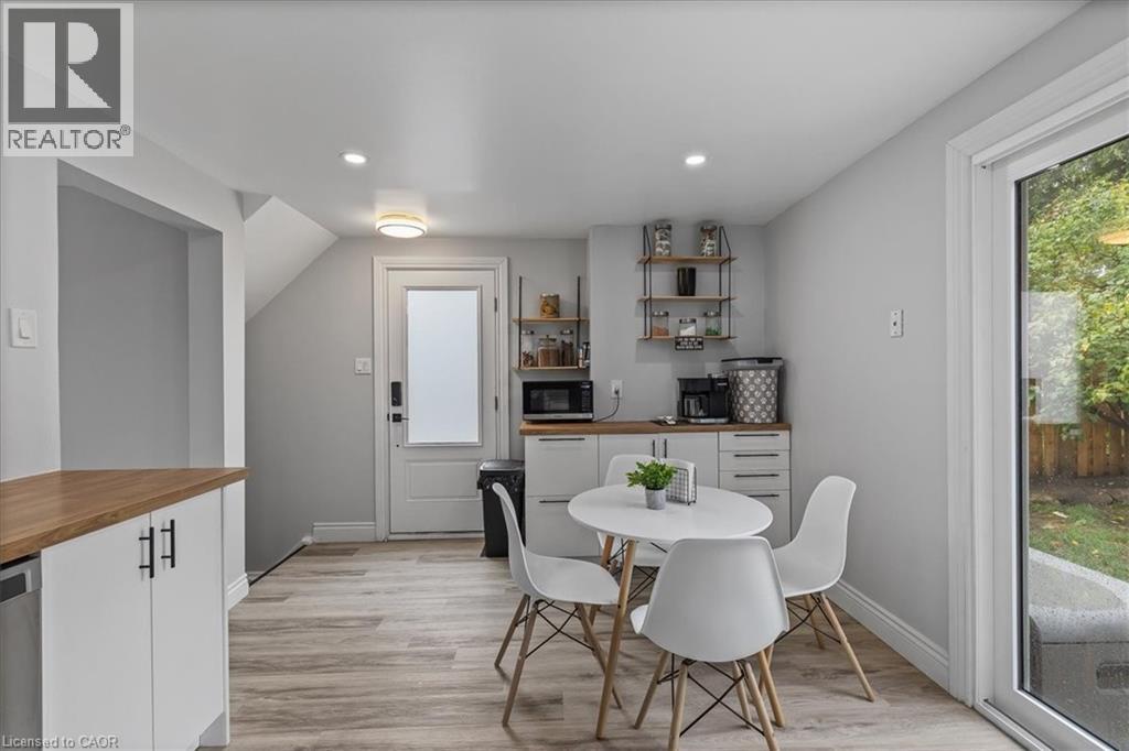 18 Berwick Place, Kitchener, Ontario  N2A 2R7 - Photo 12 - 40772492