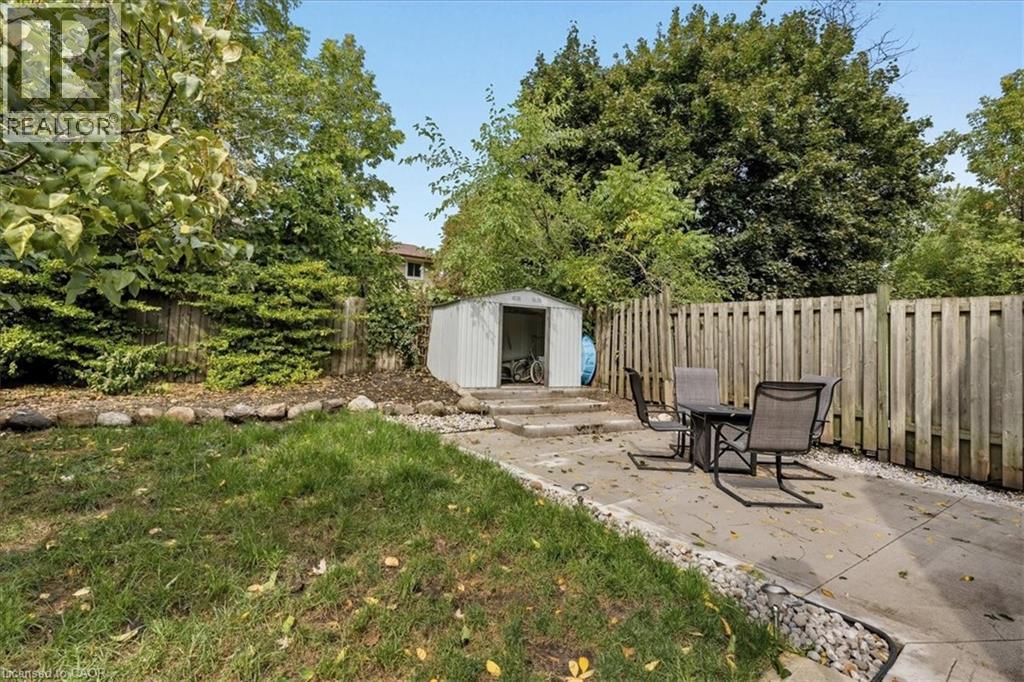 18 Berwick Place, Kitchener, Ontario  N2A 2R7 - Photo 41 - 40772492