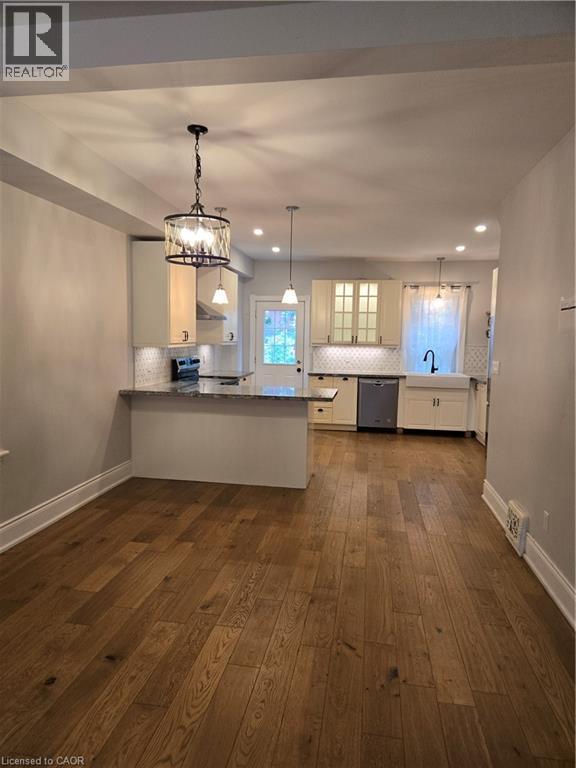 22 Burlington Street E, Hamilton, Ontario  L8L 4G2 - Photo 2 - 40777474