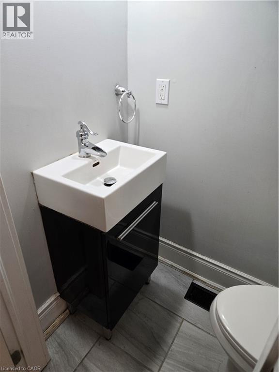 22 Burlington Street E, Hamilton, Ontario  L8L 4G2 - Photo 8 - 40777474