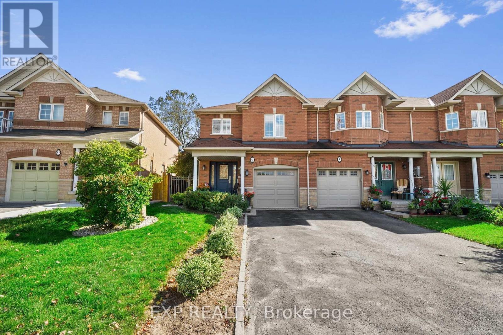 9 COPPERFIELD ROAD, Brampton, Ontario