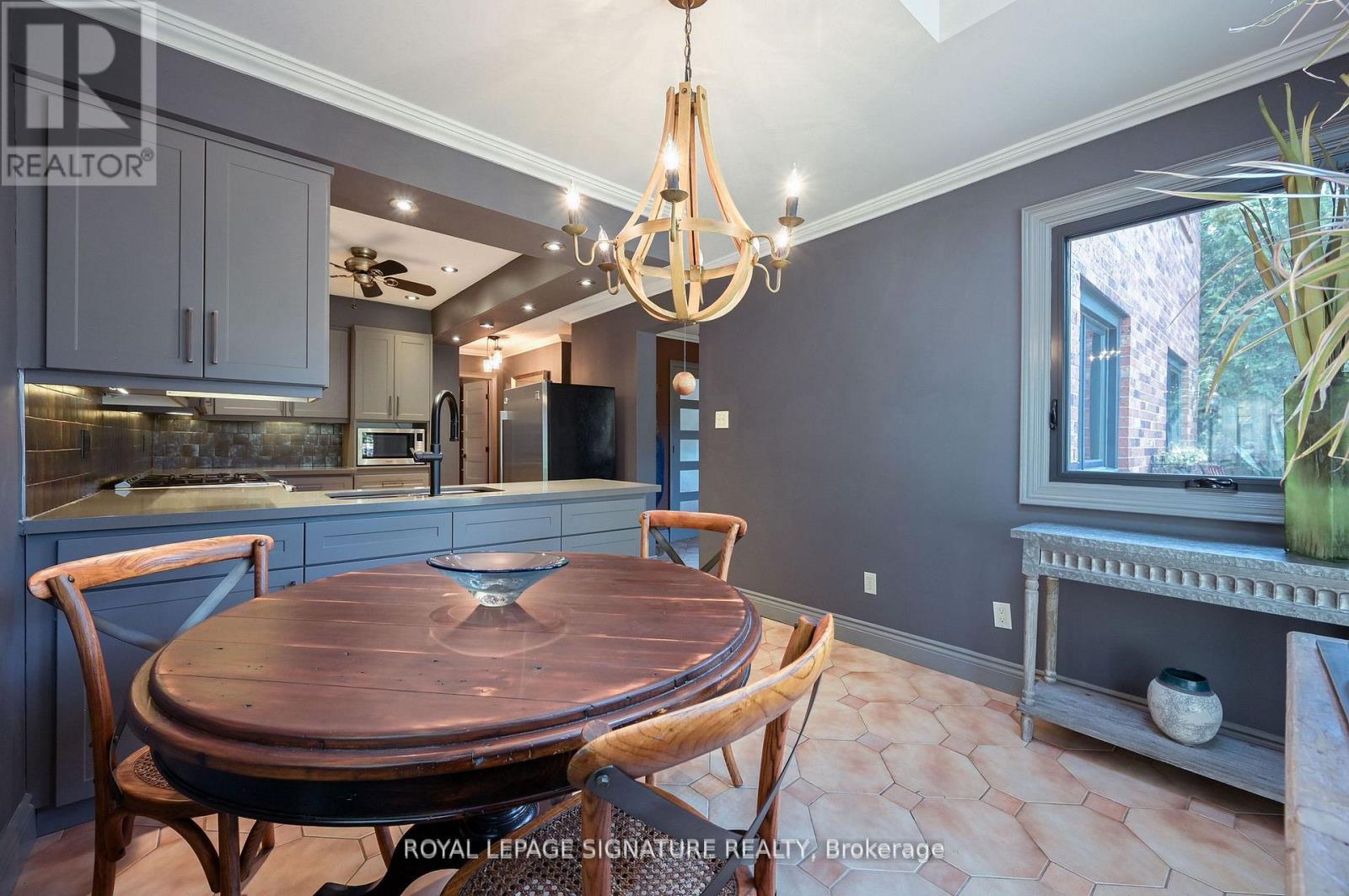 1191 Grange Road, Oakville, Ontario  L6H 1P8 - Photo 10 - W12555030