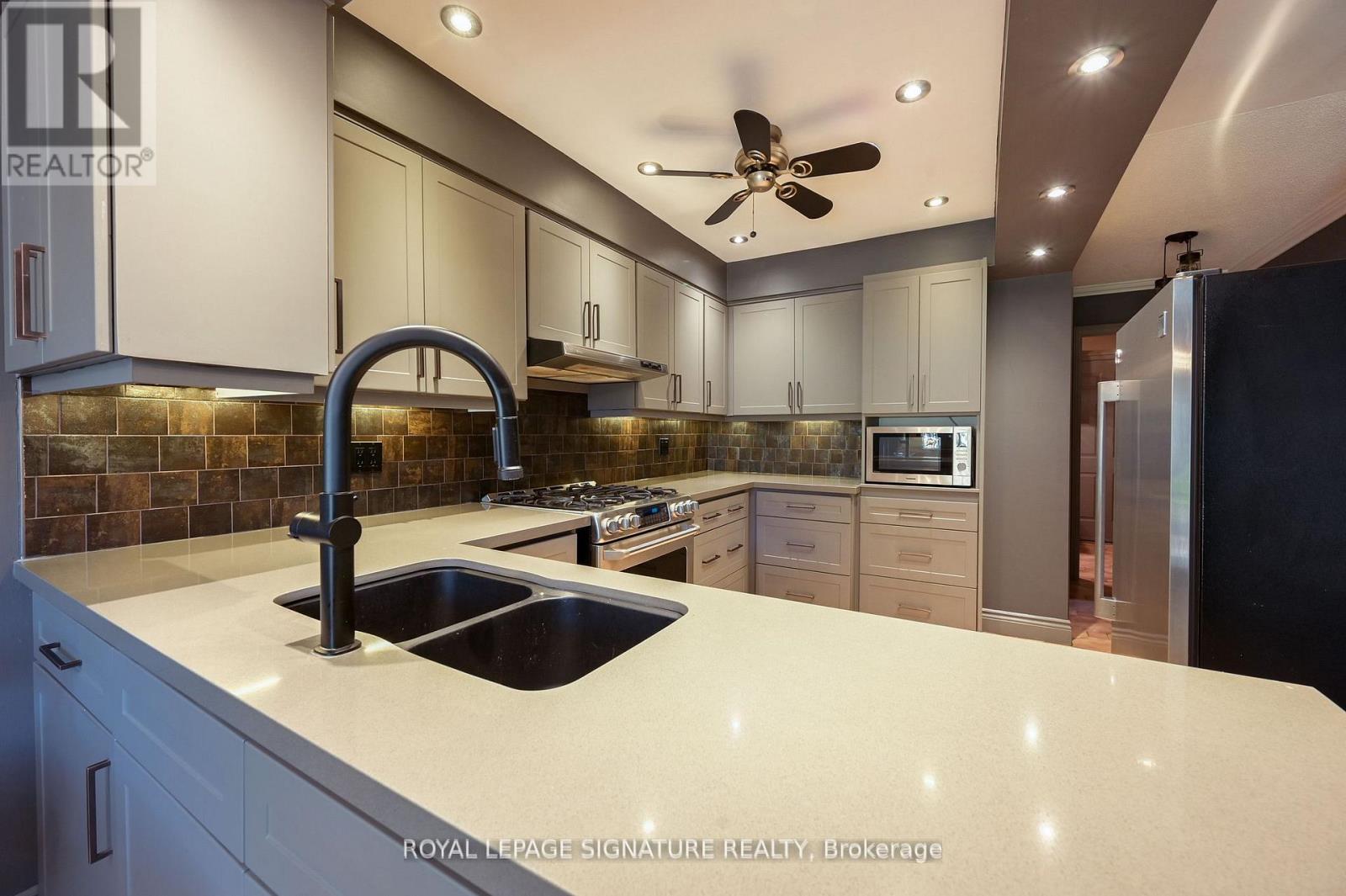 1191 Grange Road, Oakville, Ontario  L6H 1P8 - Photo 7 - W12555030