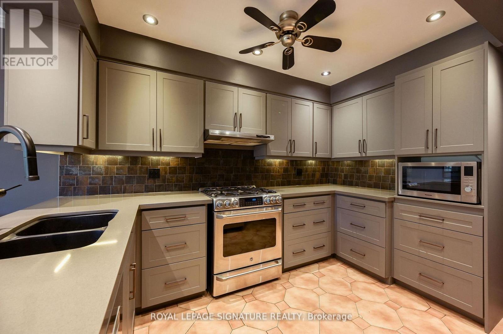 1191 Grange Road, Oakville, Ontario  L6H 1P8 - Photo 8 - W12555030