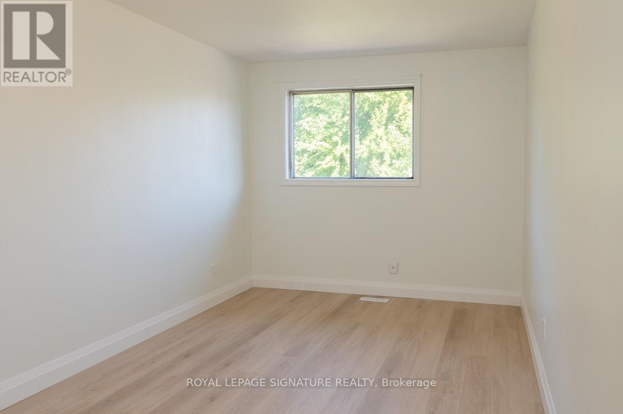 515 Ettridge Court, Mississauga, Ontario  L5G 1W7 - Photo 12 - W12555034