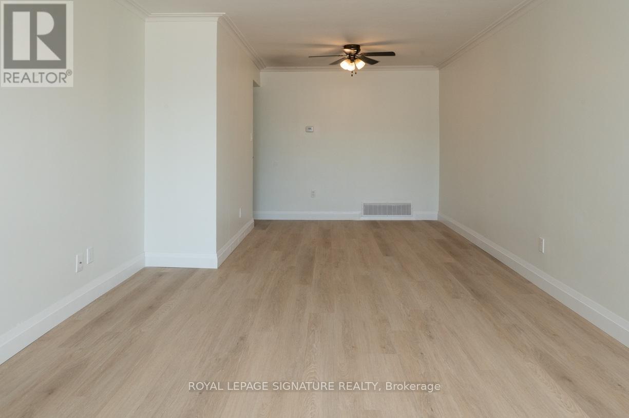 515 Ettridge Court, Mississauga, Ontario  L5G 1W7 - Photo 6 - W12555034