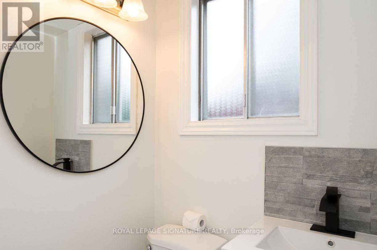 515 Ettridge Court, Mississauga, Ontario  L5G 1W7 - Photo 7 - W12555034