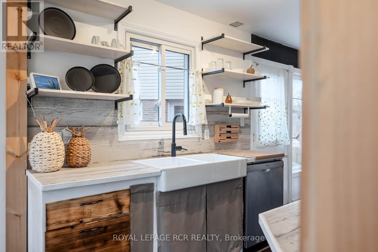 38 Karen Court, Orangeville, Ontario L9W 3S3 - Photo 14 - W12555064