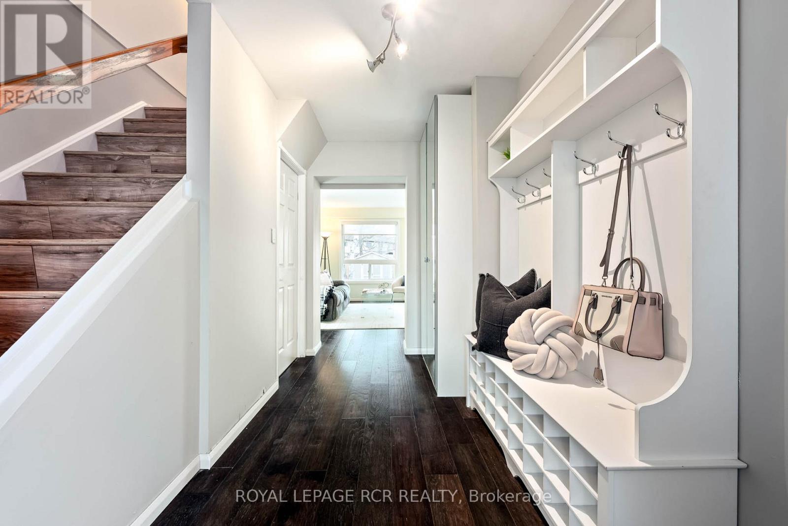 38 Karen Court, Orangeville, Ontario L9W 3S3 - Photo 5 - W12555064