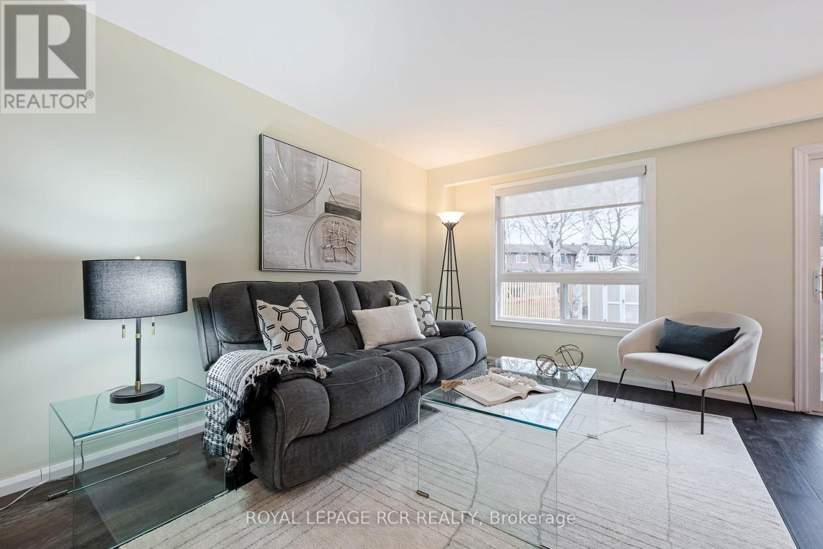 38 Karen Court, Orangeville, Ontario L9W 3S3 - Photo 7 - W12555064