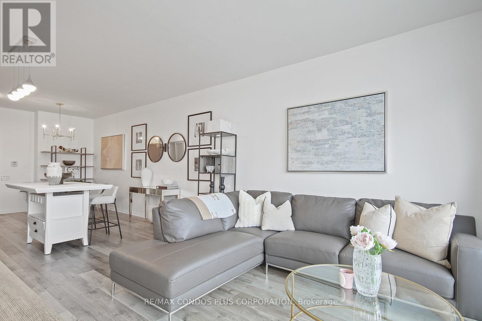 2614 - 103 The Queensway, Toronto, Ontario  M6S 5B3 - Photo 10 - W12555142