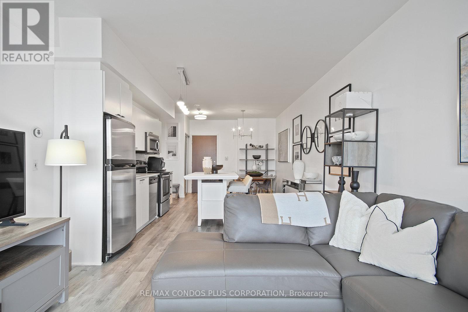 2614 - 103 The Queensway, Toronto, Ontario  M6S 5B3 - Photo 11 - W12555142