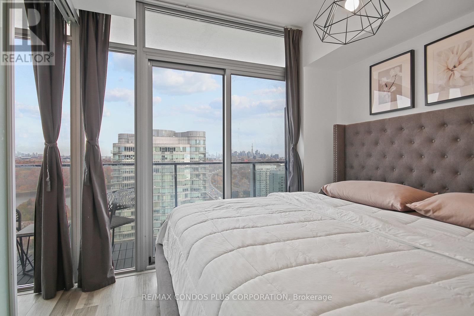 2614 - 103 The Queensway, Toronto, Ontario  M6S 5B3 - Photo 13 - W12555142