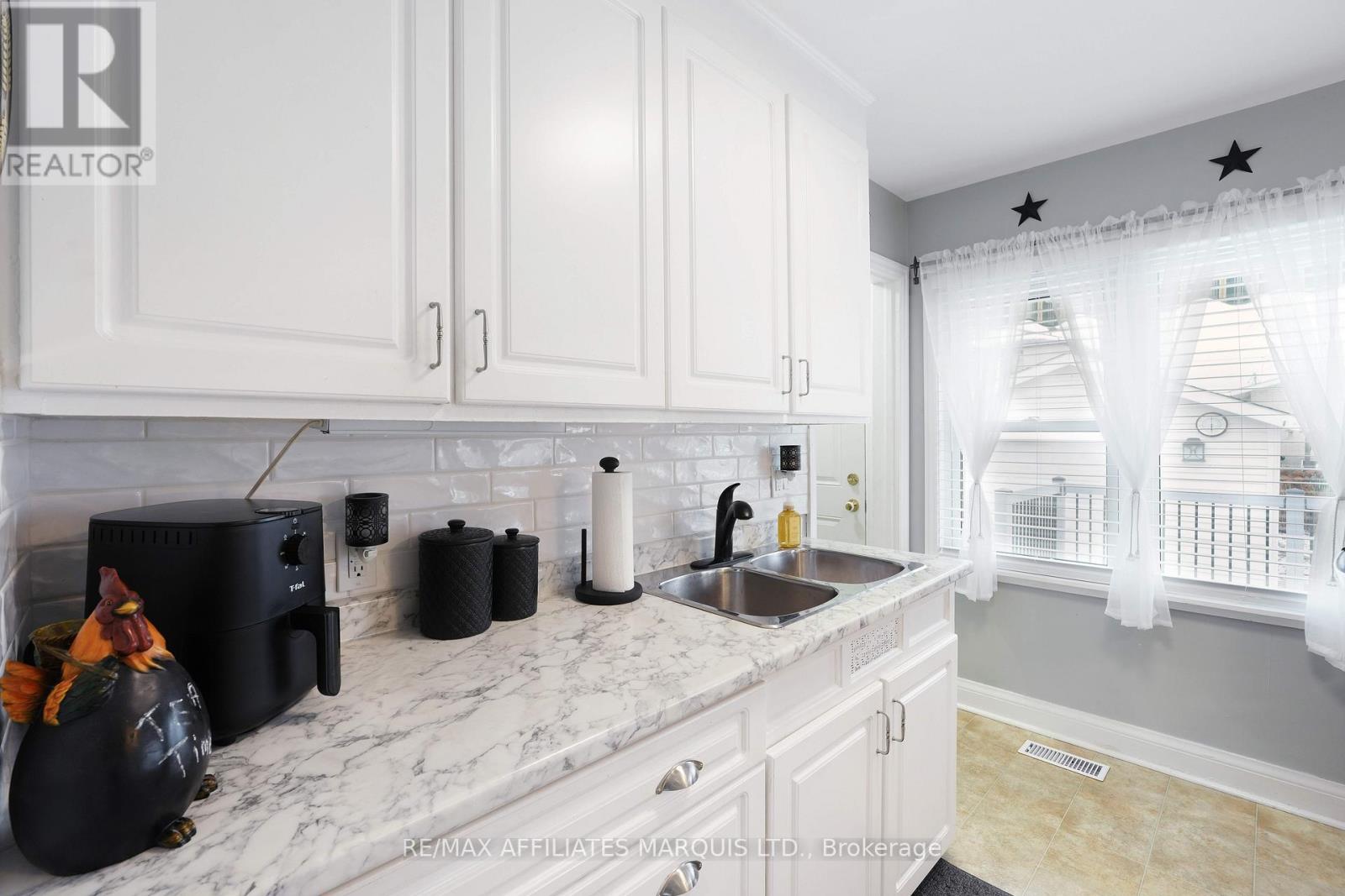 516 Guy Street, Cornwall, Ontario  K6H 4V6 - Photo 12 - X12555180