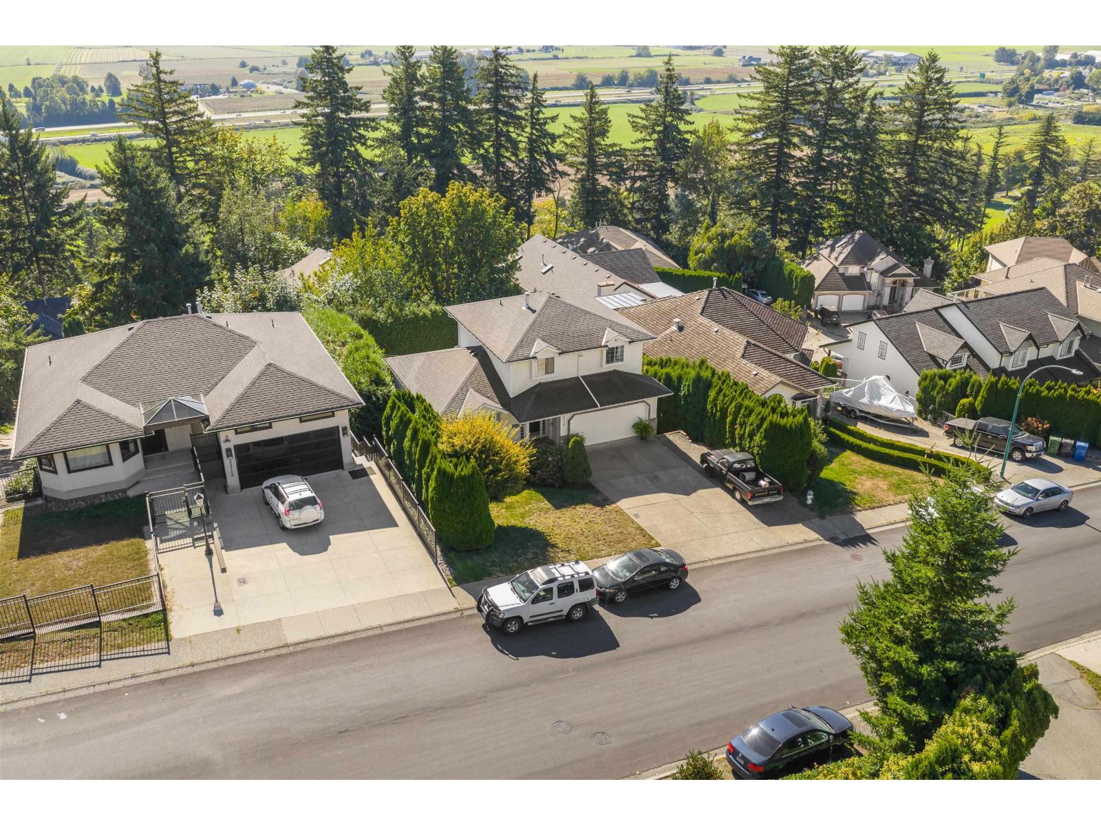 35730 Timberlane Drive, Abbotsford, British Columbia  V3G 1G3 - Photo 2 - R3068261