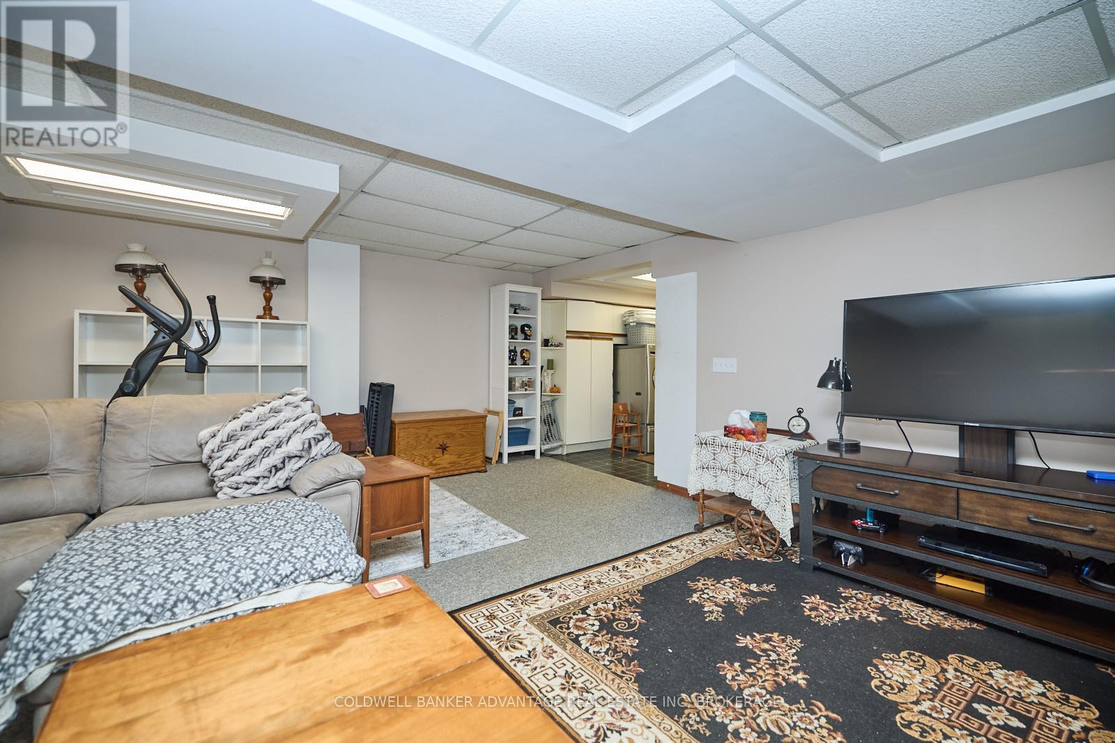 33 Naples Court, Thorold, Ontario  L2V 4S7 - Photo 25 - X12541706