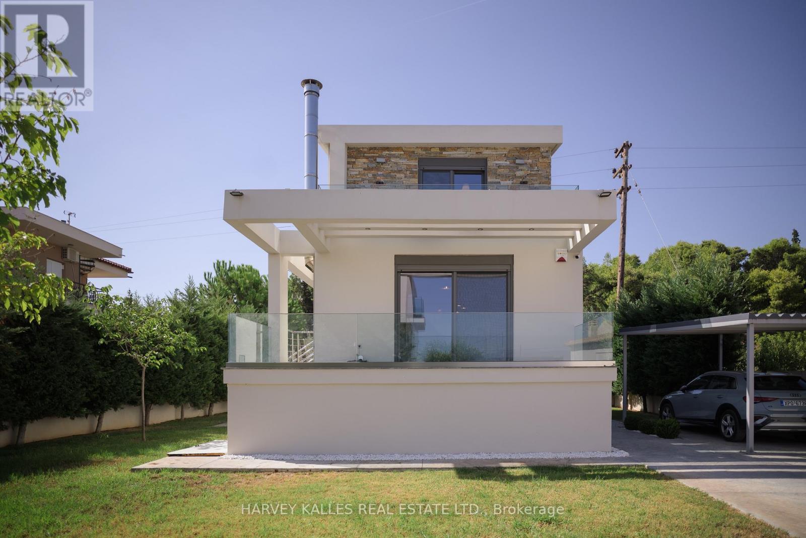 Villa 4 Imion Street, Greece, Ontario - Photo 34 - X12555024