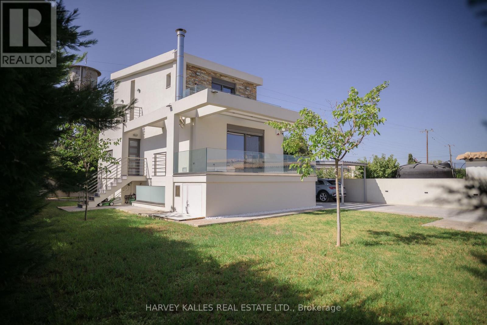 Villa 4 Imion Street, Greece, Ontario - Photo 35 - X12555024