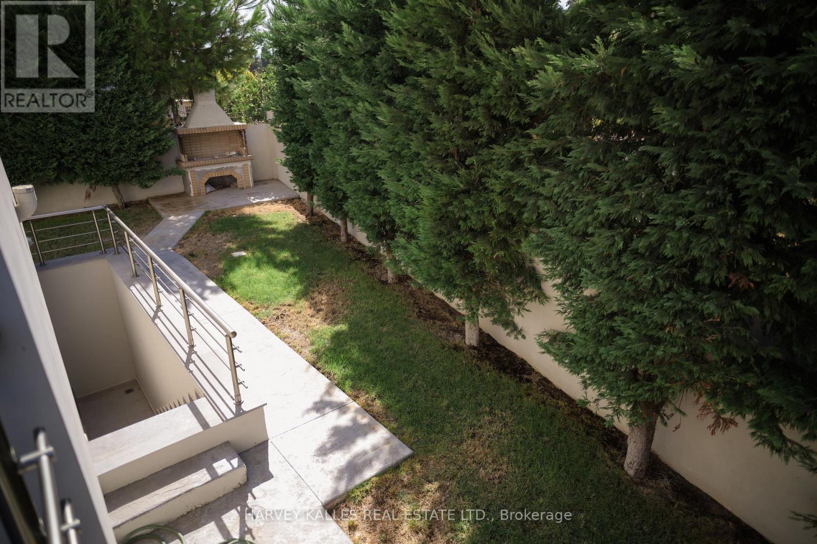 Villa 4 Imion Street, Greece, Ontario - Photo 40 - X12555024