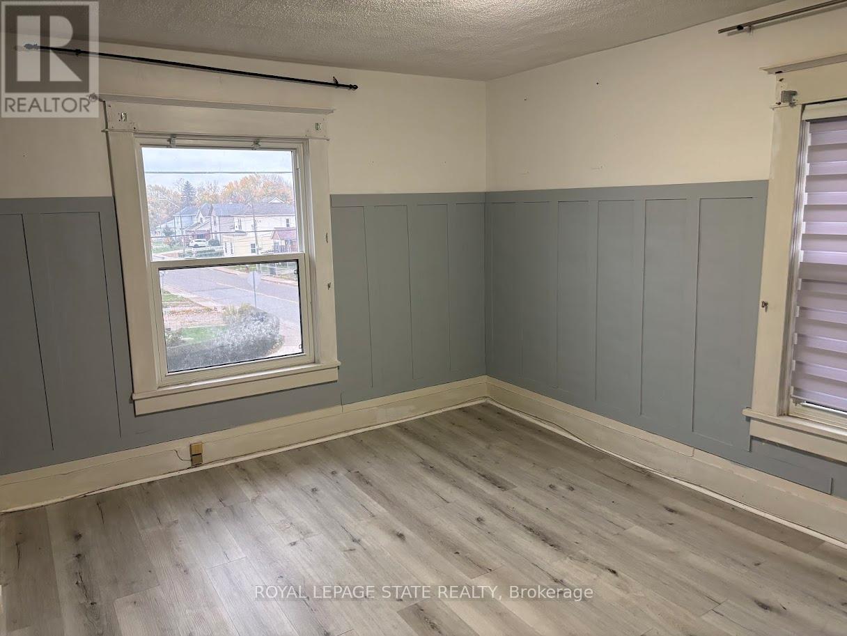 4789 Saint Clair Avenue, Niagara Falls, Ontario  L2E 3T2 - Photo 17 - X12555088