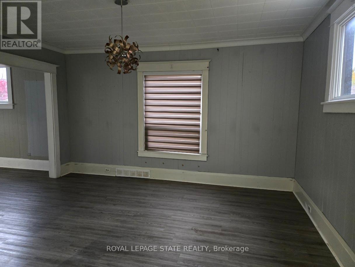 4789 Saint Clair Avenue, Niagara Falls, Ontario  L2E 3T2 - Photo 5 - X12555088