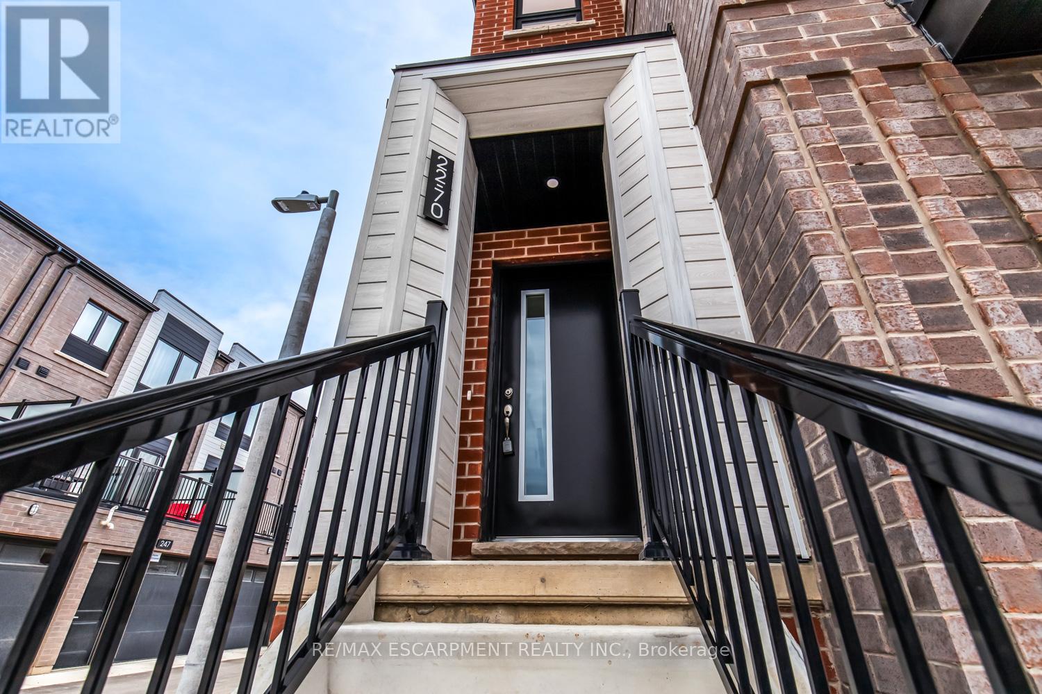 22 - 70 Kenesky Drive, Hamilton, Ontario  L0R 2H7 - Photo 3 - X12555090