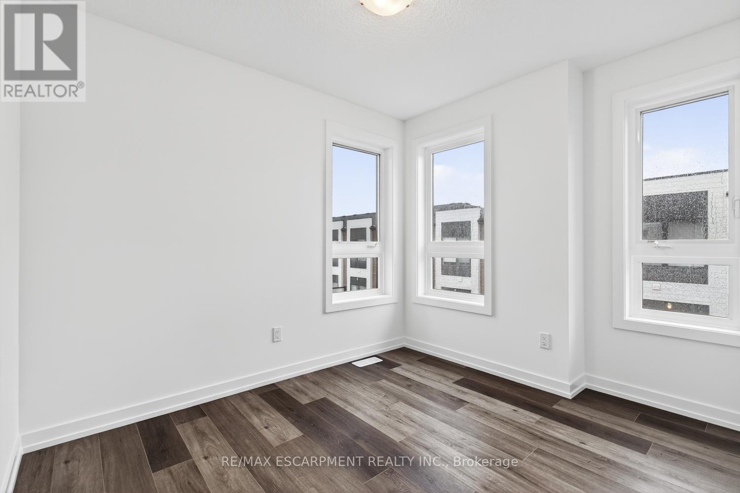 22 - 70 Kenesky Drive, Hamilton, Ontario  L0R 2H7 - Photo 31 - X12555090