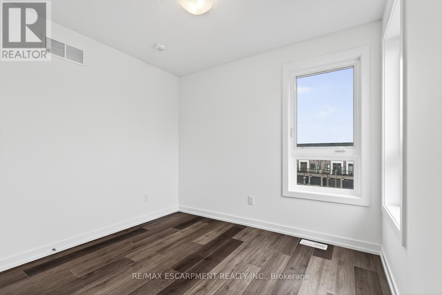 22 - 70 Kenesky Drive, Hamilton, Ontario  L0R 2H7 - Photo 32 - X12555090