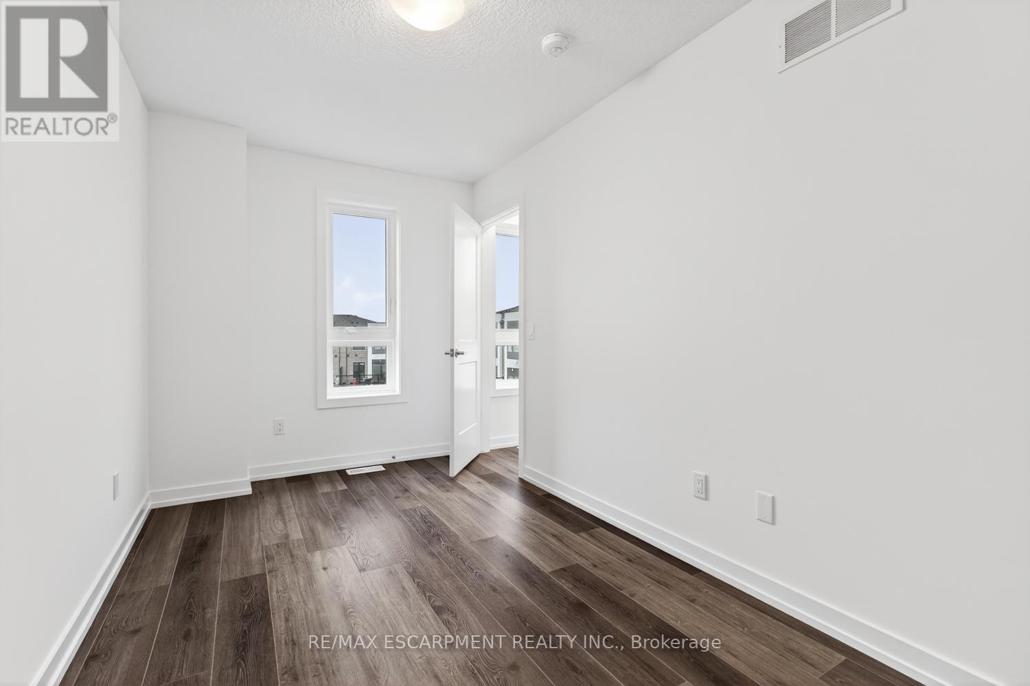 22 - 70 Kenesky Drive, Hamilton, Ontario  L0R 2H7 - Photo 35 - X12555090